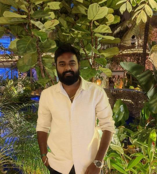 Sanjeev, 30, Molise