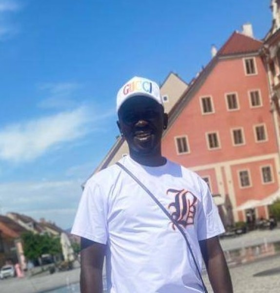 Kobe, 28, Langenselbold