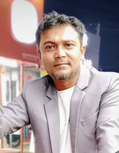 Nasir, 37, Lesquin
