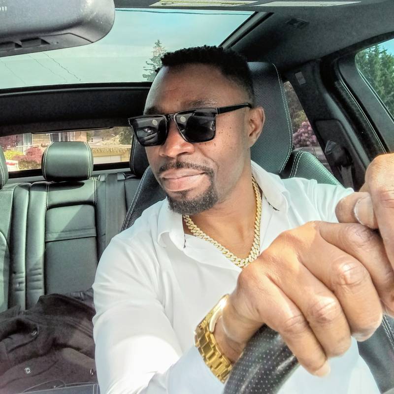 Mozey, 38, Phetchaburi