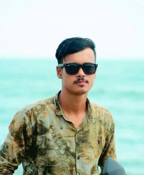 Hasan, 27, Mangamila