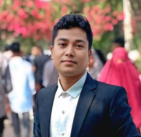 Dipto, 27, Aracoiaba