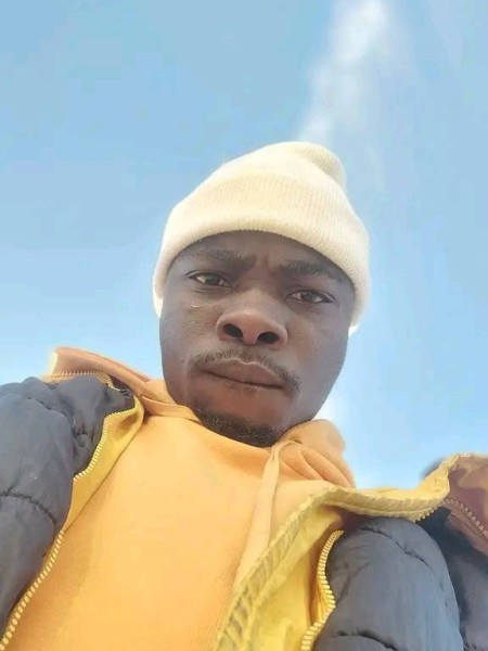 Gift, 25, Alotau
