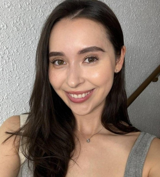 Luna, 36, Langley