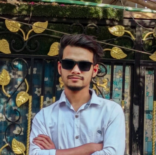 Ariyan sifat, 23, Luxembourg