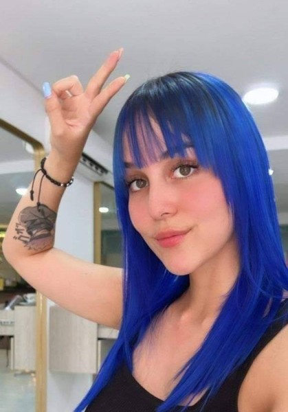 Aline Nicci, 21, Oregon