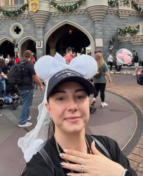 Valarie, 37, Saks