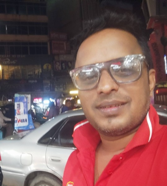 Alok Sharkar, 33, Villa Sola De Vega