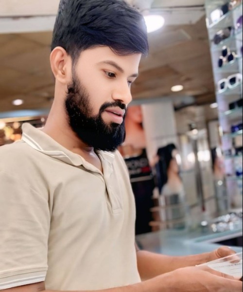 Ovi, 36, Winsford