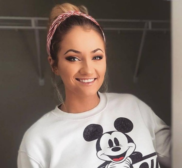 Molina, 33, Sundarnagar