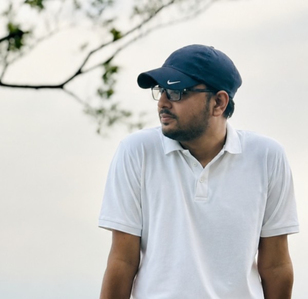 Parvas, 33, Golborne