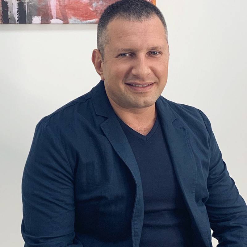 Friedrich, 56, Chattogram