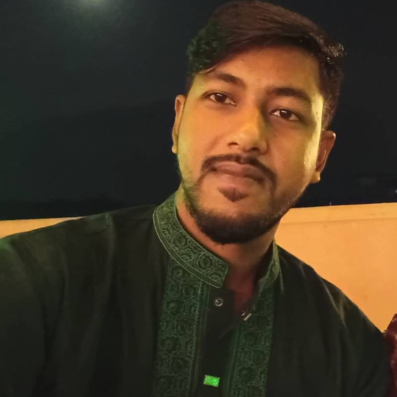 Khan, 28, Al Azm