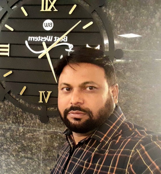 Akbar Hossain, 38, Valderrama