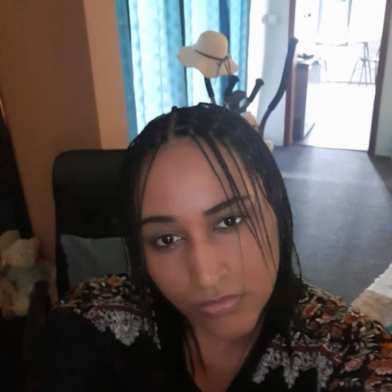 Mona Barbie, 31, Gzi