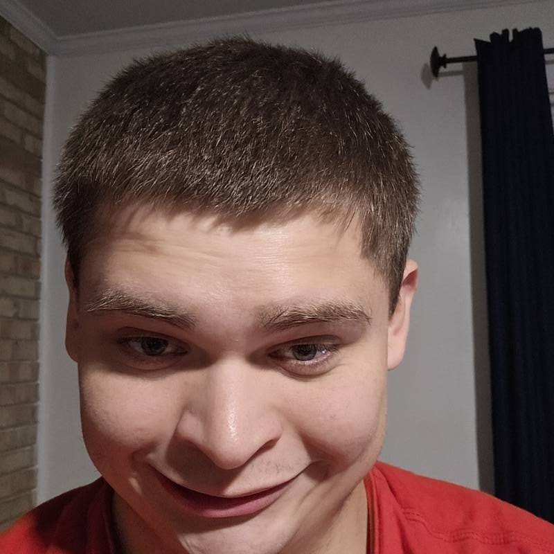 Hayden, 24, Obleevo