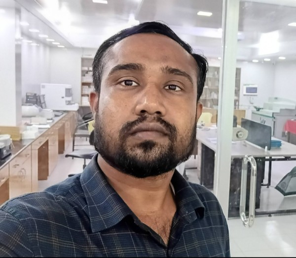 Reza, 37, Yuhuan