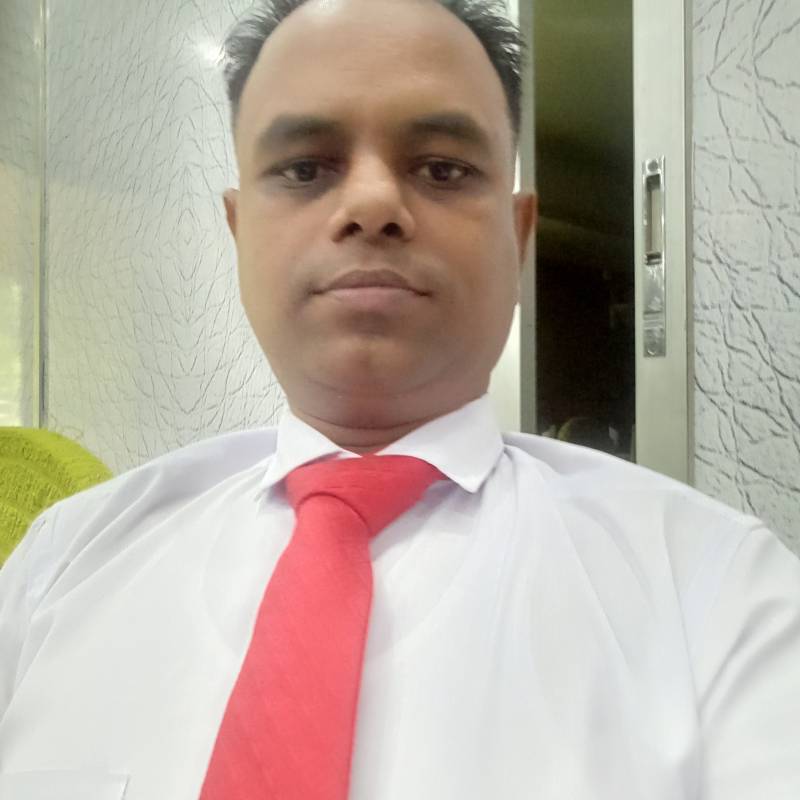 Mostak, 38, Kingstowne