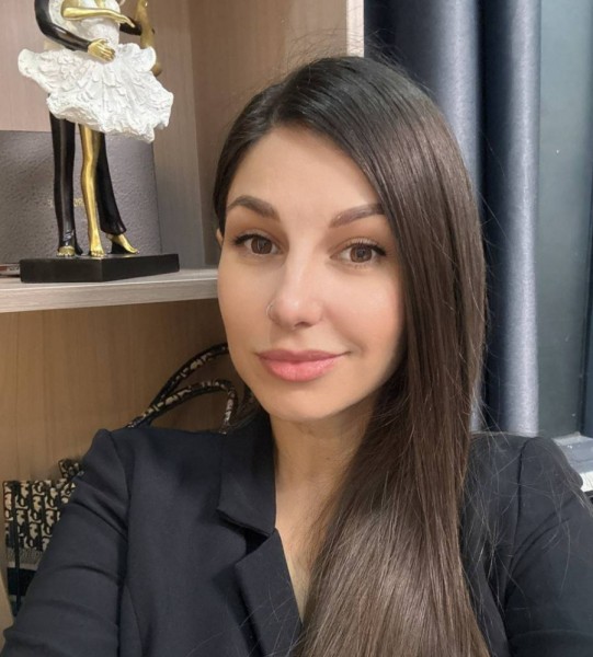 Sofia, 36, Raub