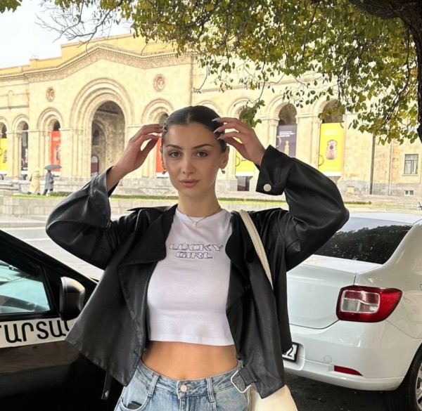 Victoria60625 dating